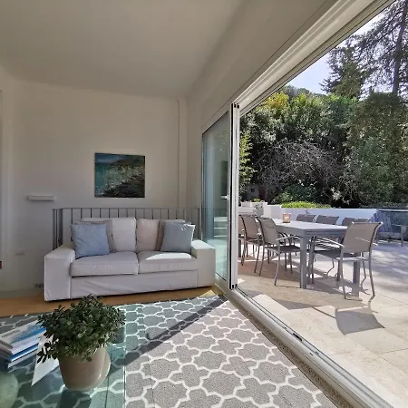 Villa Rose By Guys